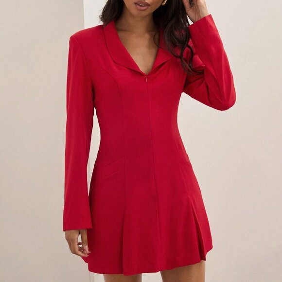 Red Elegant Women's Solid Color Lapel Long Sleeve Pleated Hem Blazer Mini Dress - Picture 3 of 5